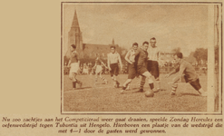 874104 Afbeelding van een spelmoment uit de vriendschappelijke voetbalwedstrijd tussen Hercules (Utrecht) en Tubantia, ...